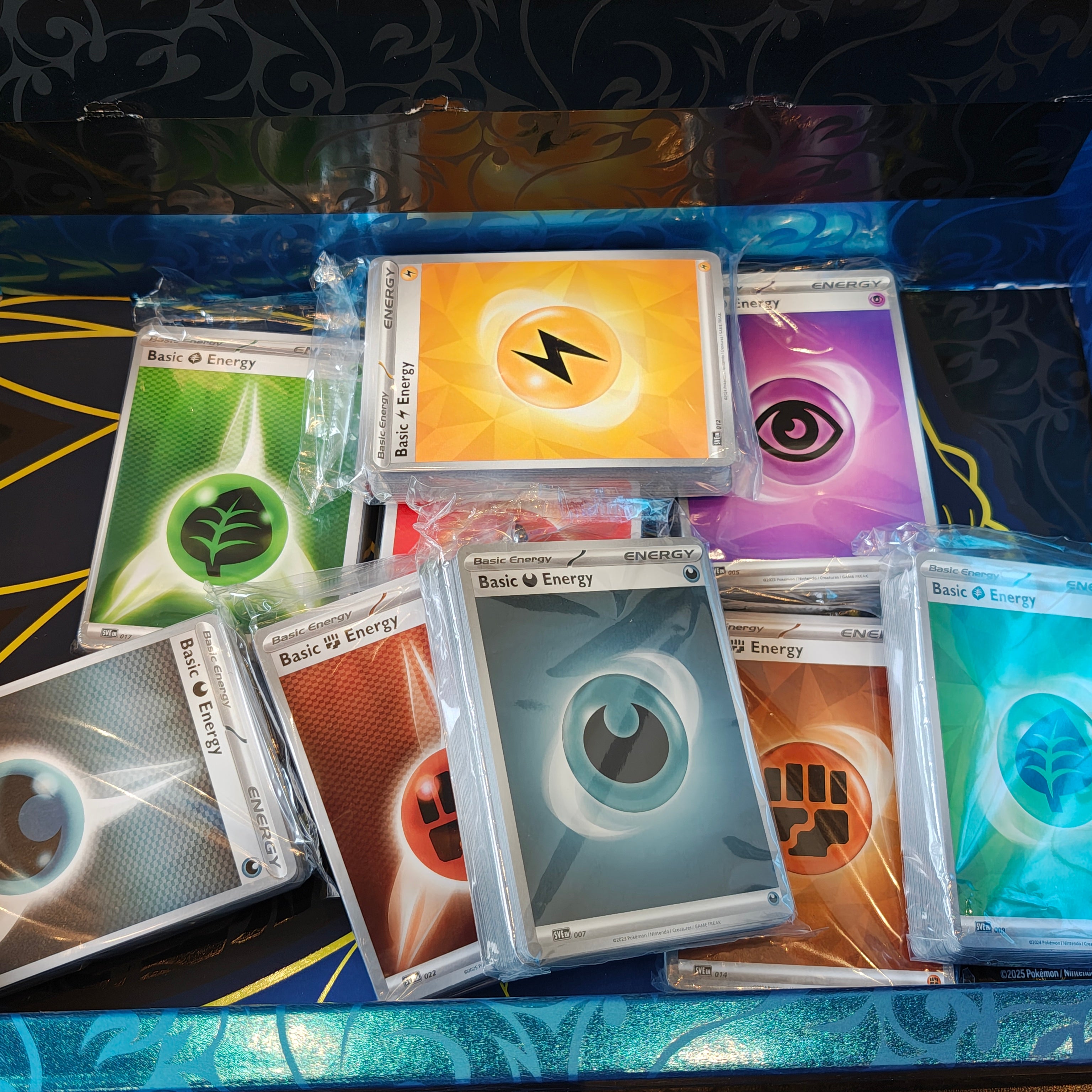 45 Energy Card ETB Booster Pack